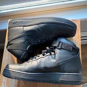 All Black Jordan 1’s